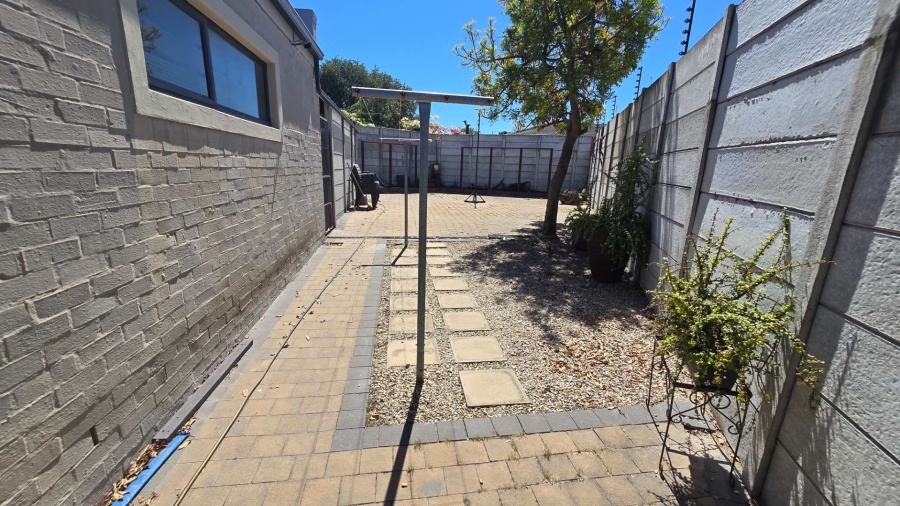 3 Bedroom Property for Sale in Protea Heights Western Cape